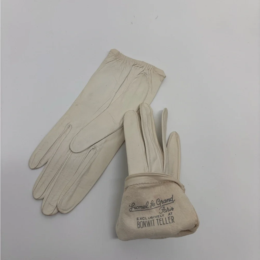 Vintage Lionel Le Grand Paris Gloves – Bonwit Teller Exclusive – Ivory Leather